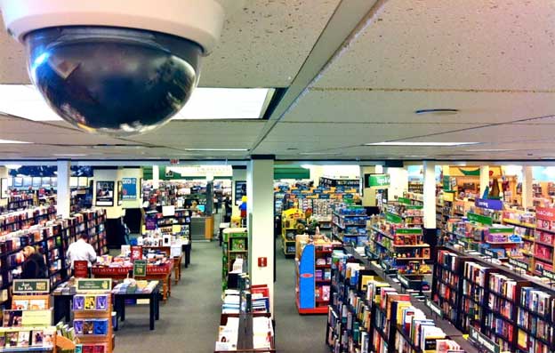 امنیت و نظارت با دوربین مداربسته در کتابفروشی