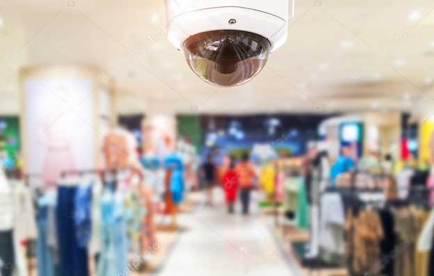 امنیت و نظارت شگفت‌انگیز با دوربین مداربسته در لباس فروشی